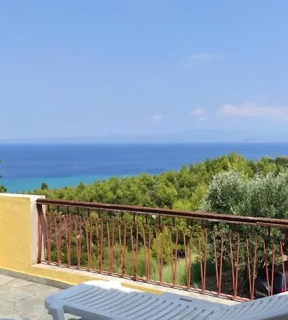 Holiday home View In - Families Only Polychrono