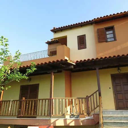Holiday home View In - Families Only Polychrono