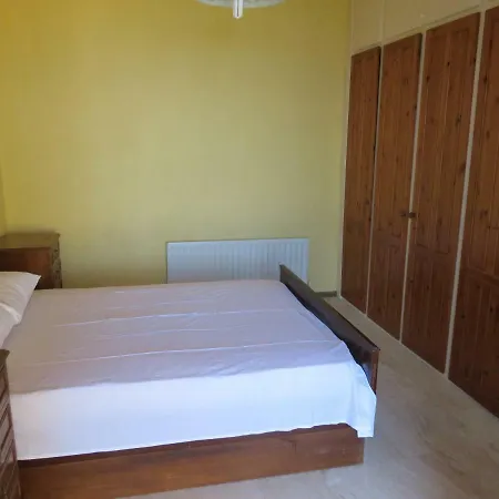 Holiday home View In - Families Only Polychrono